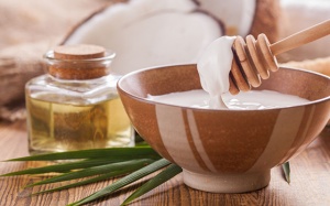10 công thức làm đẹp đơn giản, tự nhiên từ dầu dừa 