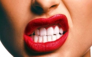 Thích đánh son - cẩn thận dính bệnh!