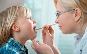 Triệu chứng viêm thanh quản ở trẻ nhỏ