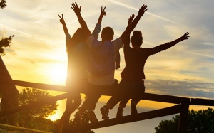 Phơi nắng tự nhiên: Lợi và hại thế nào?