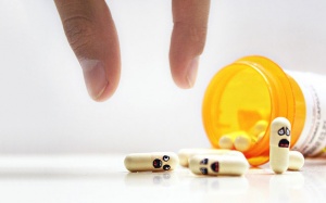 Trước khi sử dụng thuốc kháng sinh, cần biết rõ tác dụng phụ đáng sợ của nó