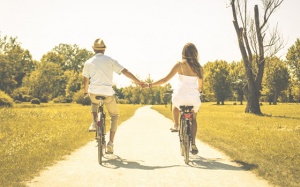 Tử vi thứ Ba (10/4/2018): Bảo Bình nên mạnh dạn hơn trong chuyện tình cảm