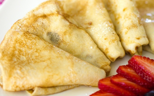 Hướng dẫn làm bánh crepe đơn giản nhất, trẻ con cũng làm ngon