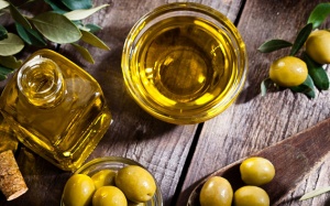 Ngoài nấu ăn, đây là 9 cách sử dụng khác của dầu olive