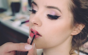 8 mẹo chăm sóc sắc đẹp cho các cô nàng bận rộn