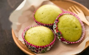 Cùng bé yêu vào bếp làm bánh matcha hấp thơm ngon