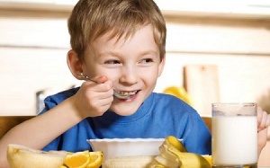 Giảm táo bón cho trẻ bằng các món canh