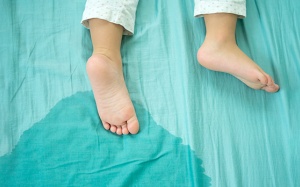 Những nguyên nhân gây đái dầm ở trẻ nhỏ