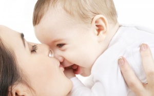 8 quan niệm sai lầm khi chăm sóc trẻ nhiều người mắc phải