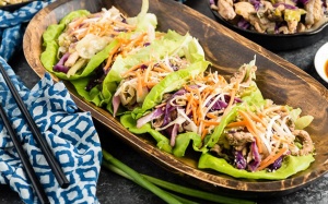 Cách làm gà moo shu - món Hoa bổ dưỡng với nguyên liệu Việt