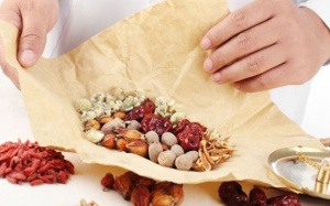 Chữa mất ngủ, ngủ không ngon giấc cho người già bằng Đông y