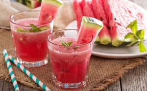Nước ép dưa hấu: Mát lạnh, giải nhiệt ngày nắng nóng