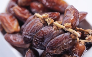 Những tác dụng phụ có thể gặp khi ăn chà là