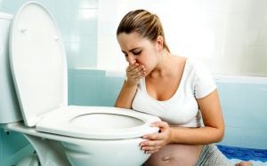 Vì sao phụ nữ mang thai hay bị tăng tiết nước bọt?