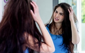 Bí quyết trị tóc khô xơ đơn giản ngay tại nhà