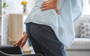 Làm thế nào để cải thiện thoái hóa cột sống thắt lưng?