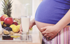 Uống sữa đậu nành khi mang thai có an toàn? 