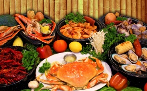 Những cách ngăn ngừa ngộ độc hải sản khi đi du lịch biển