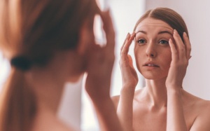 10 dấu hiệu lão hóa tiêu cực làm suy giảm chất lượng cuộc sống