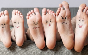 Video: Bí quyết để có đôi bàn chân trắng đẹp và sạch mùi