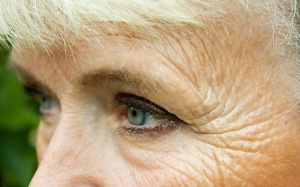 7 dấu hiệu trên khuôn mặt cảnh báo đột quỵ - Đọc ngay kẻo lỡ