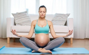 Tại sao phụ nữ nên tập yoga khi mang thai?