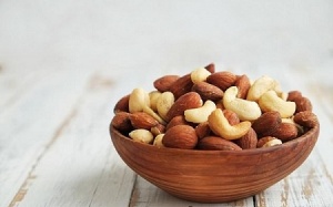 Ăn hạt có thể giúp làm giảm nguy cơ nhịp tim bất thường