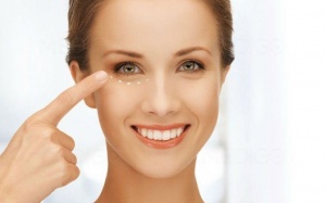 Xóa tan bọng mắt bằng 5 loại mặt nạ đơn giản nhất