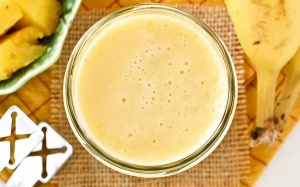 Công thức làm smoothie chuối dứa cho những ngày Hè nóng bức