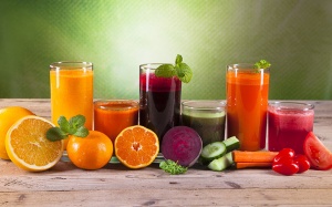 15 loại nước ép trái cây và rau củ tốt nhất cho bé