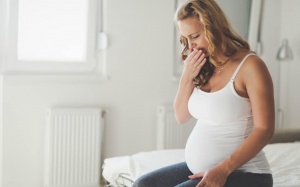 Video: Bấm huyệt giảm ốm nghén - Bạn đã thử chưa?