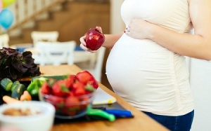 Vì sao bà bầu không nên ăn cho 2 người?