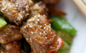 Món sườn chiên giòn, thơm mềm cho cơm tối thêm ngon