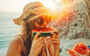 7 cách đơn giản để chống mất nước, thiếu nước mùa Hè