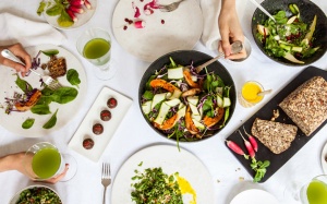 Ăn bữa tối đúng cách cũng giúp bạn chống ung thư da