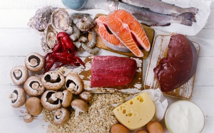 Bao nhiêu vitamin B12 là đủ và thực phẩm nào giàu vitamin B12?