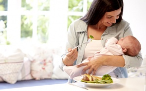 10 thực phẩm mẹ nên ăn sau sinh để nhanh lại sức, lợi sữa hơn