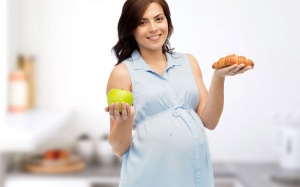 Những thực phẩm bà bầu thèm mấy cũng tuyệt đối không nên ăn!