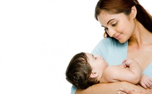 Bà bầu hút thuốc làm tăng nguy cơ trẻ bị điếc?