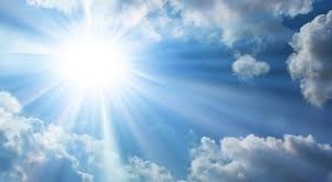 Nắng nóng ở Bắc Bộ và Trung Bộ còn kéo dài trong 1 - 2 ngày tới