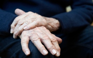 Dùng TPCN Vương Lão Kiện thế nào là tốt nhất?