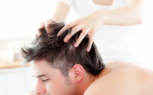 Ăn uống tắm gội thế nào để không còn mẩn ngứa do vẩy nến?