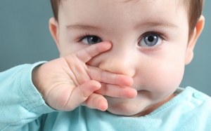 'Soi' bệnh qua màu nước mũi của trẻ