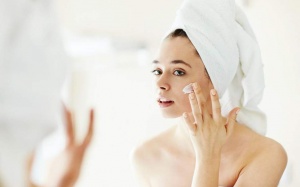 5 cách sử dụng long não để chăm sóc da 