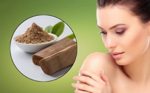 4 lợi ích của bột gỗ đàn hương đối với da