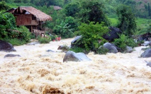Mưa lớn kéo dài, Bắc Bộ và Thanh Hóa có nguy cơ lũ quét