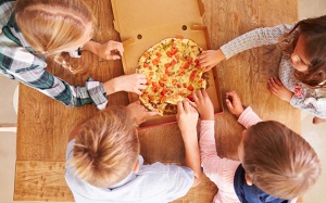 Mẹ cần phải biết: 10 chất độc hại có trong thực phẩm của trẻ