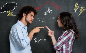 Tử vi thứ Sáu (3/8/2018): Bảo Bình nên tránh tranh cãi với người yêu