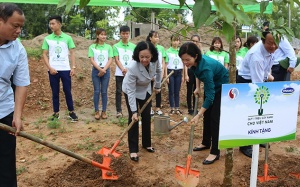 Phát huy đạo lý “Uống nước nhớ nguồn” - Vinamilk trồng 100.000 cây xanh tại Bắc Kạn