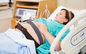 Phụ nữ mắc hội chứng buồng trứng đa nang dễ sinh con tự kỷ?